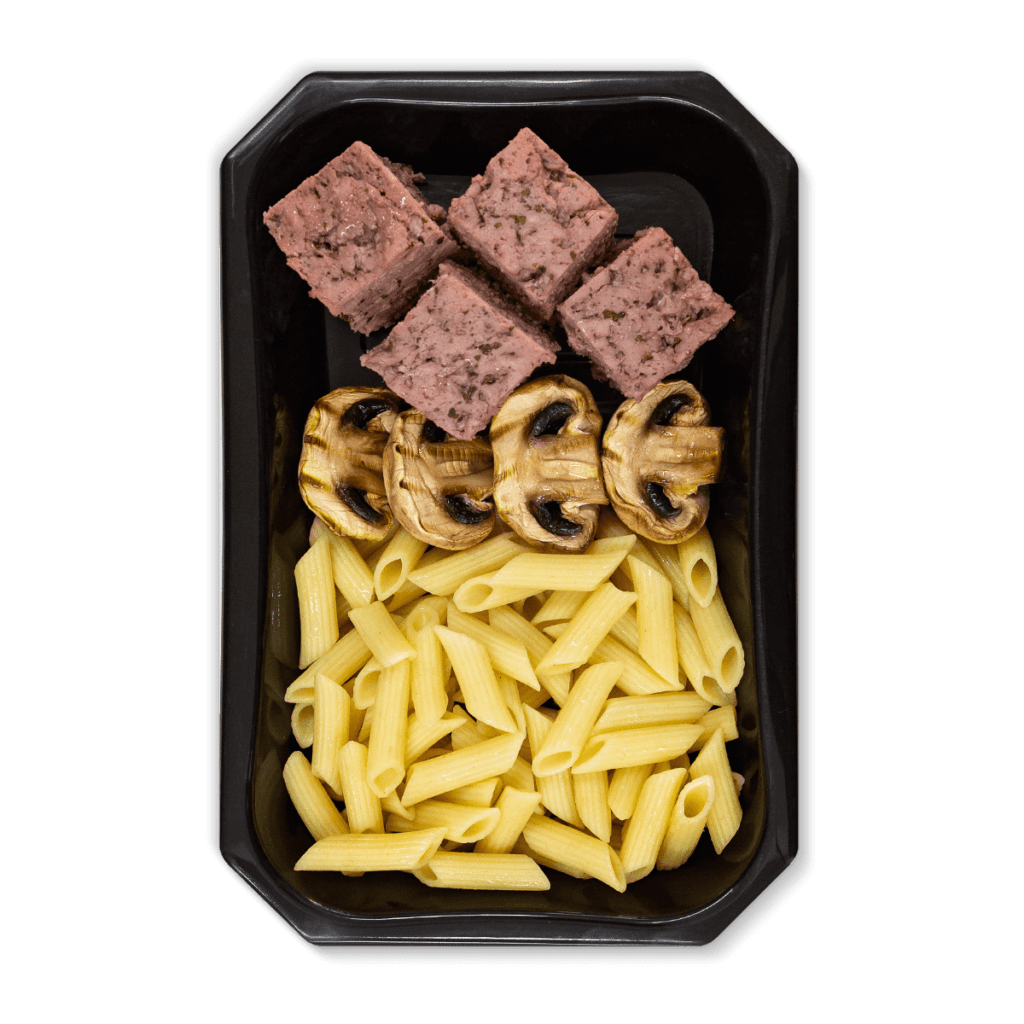 Ternera con pasta y champiñones